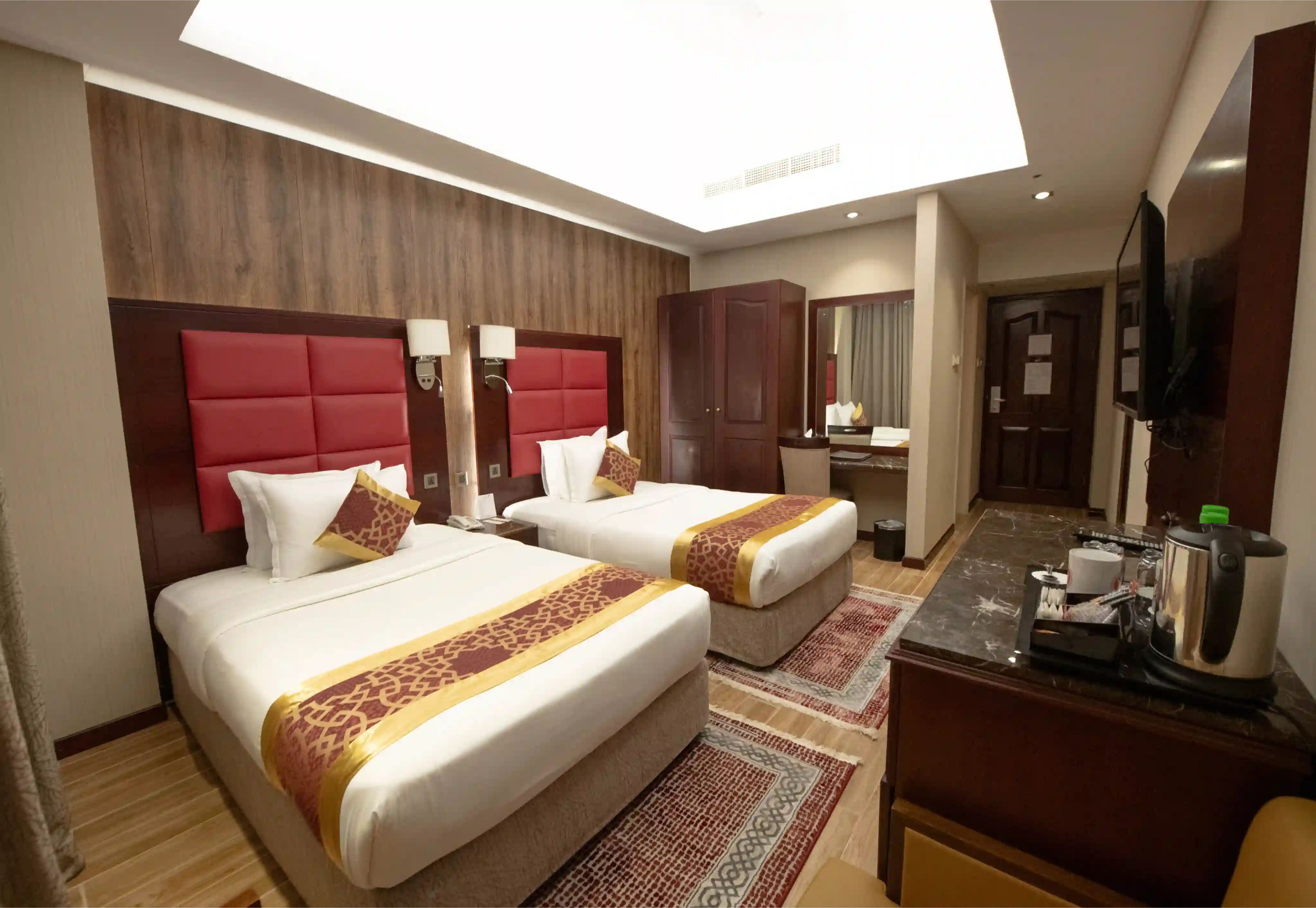 Double / Twin Bed Room