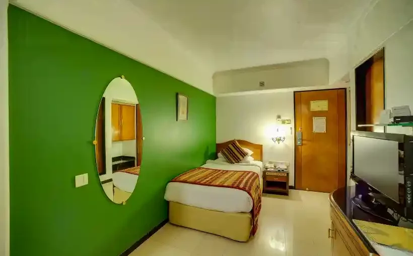 Standard-Room-Ramee Guestline Hotel in Dadar