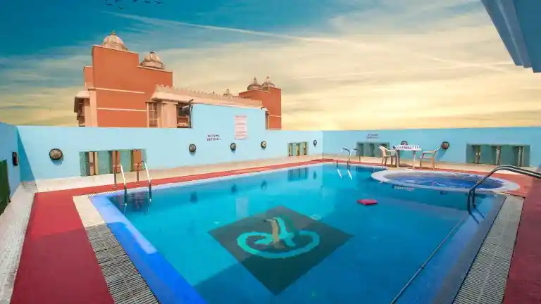 Hotel with Swimming Pool at Hotel in Ramee Guestline