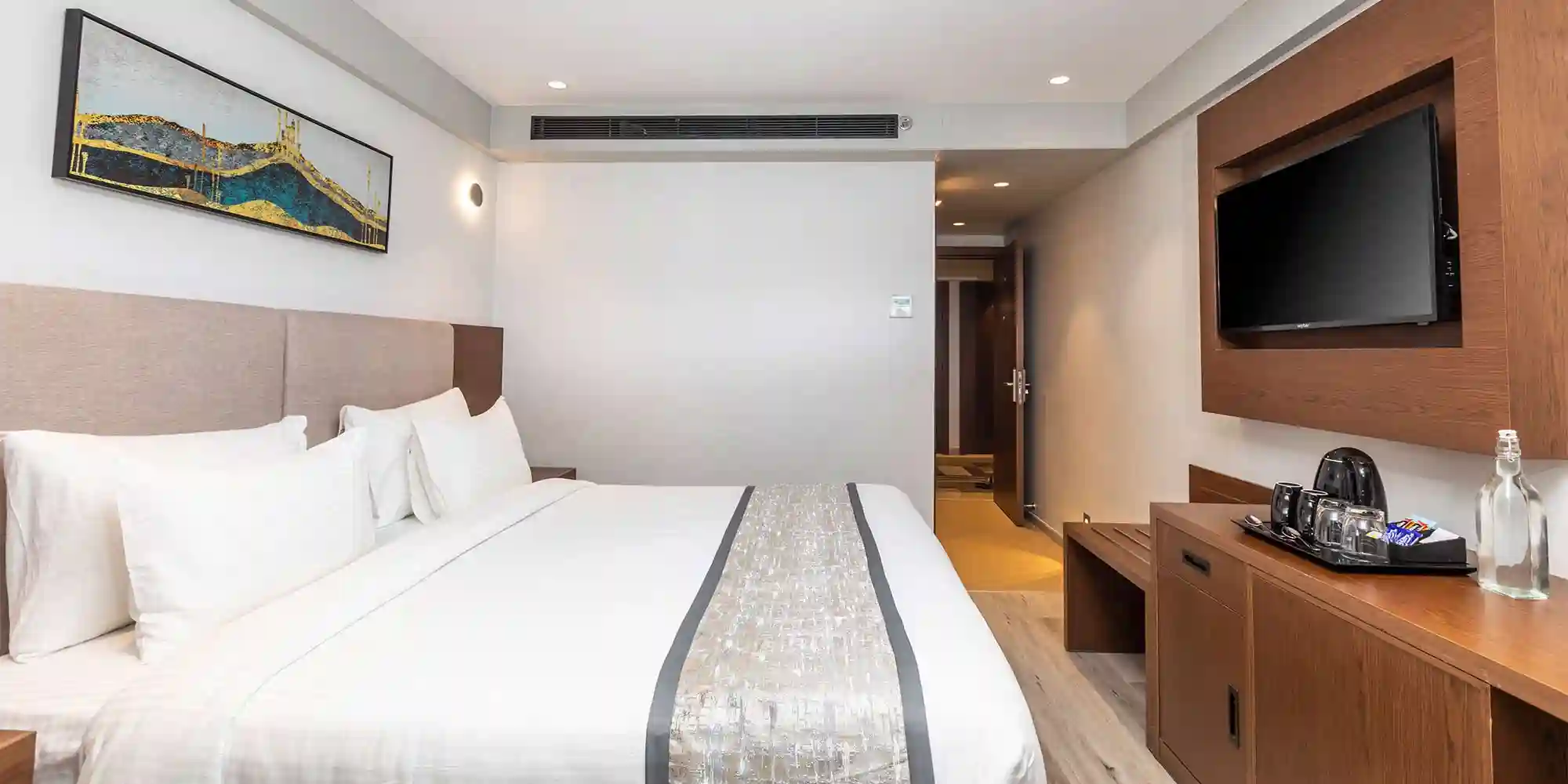 Premium King Rooms-Best Hotel in Surat- Ramee International Surat