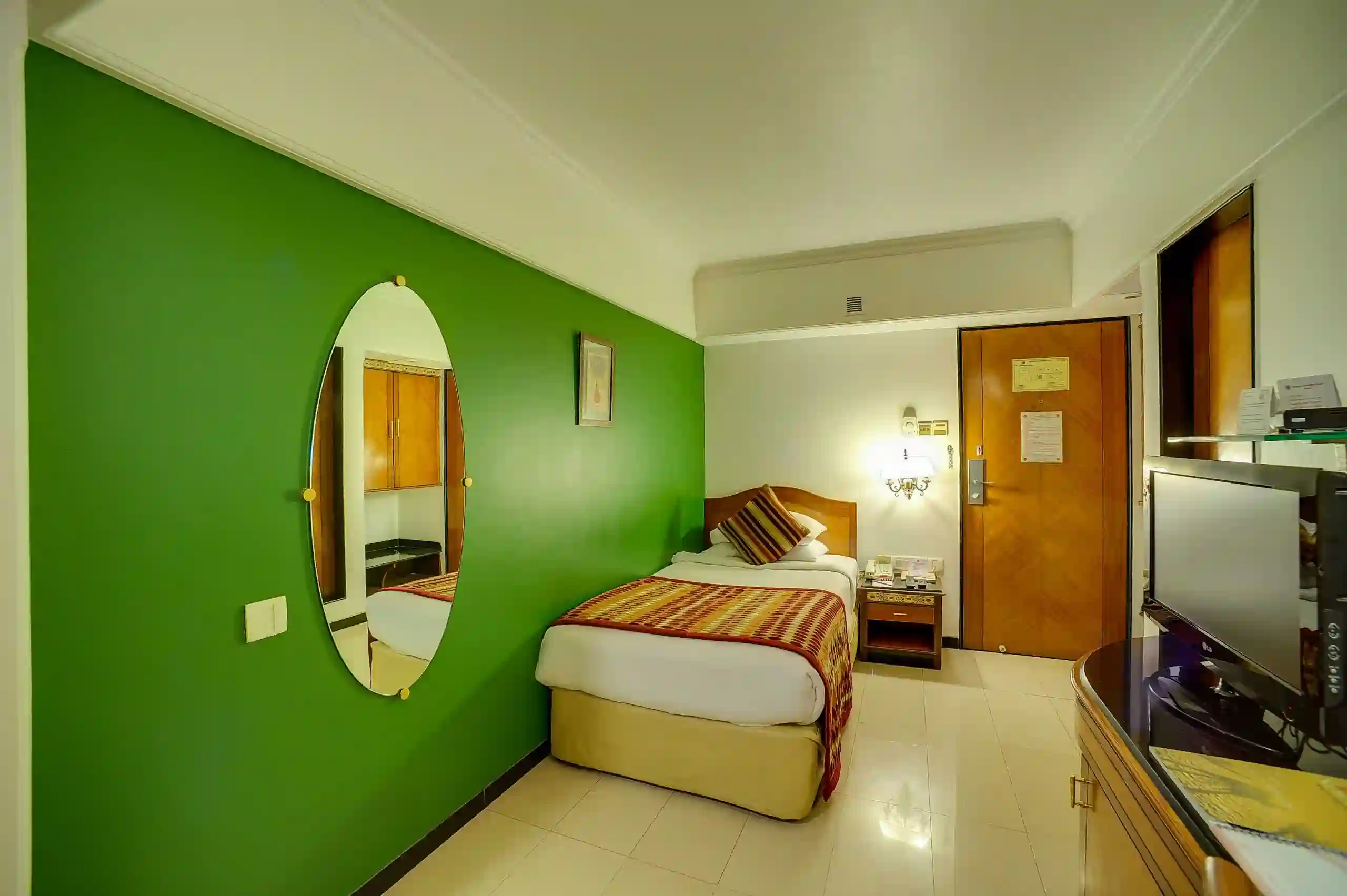 Standard-Room-Hotel in Dadar Mumbai-Ramee Guestline