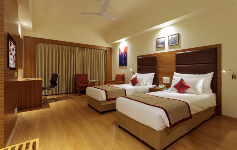 Twin-Beded-Room-hotel in Kolhapur