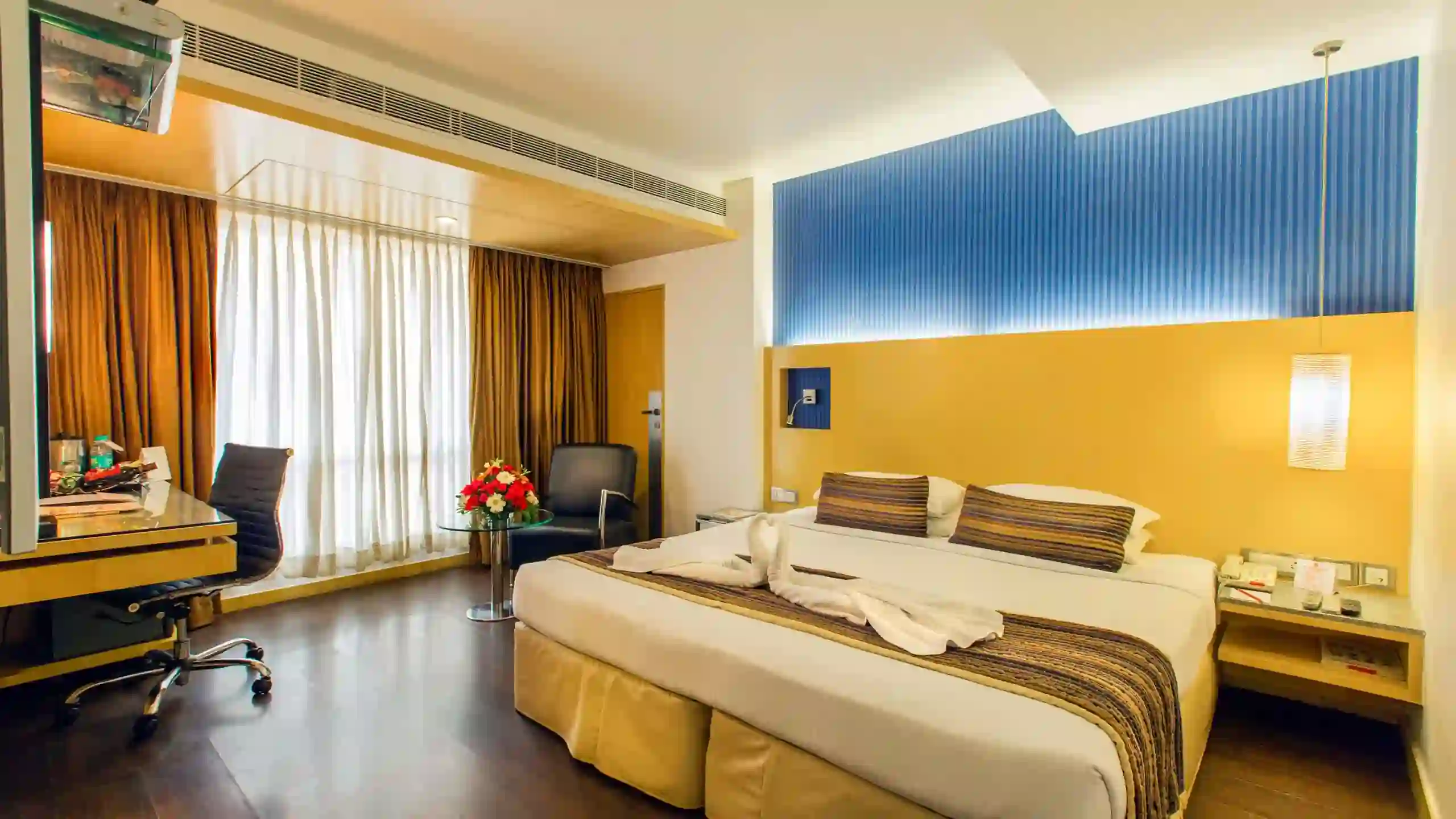 ramee-guestline-hotel-dadar-executive-room-Hotel in Dadar