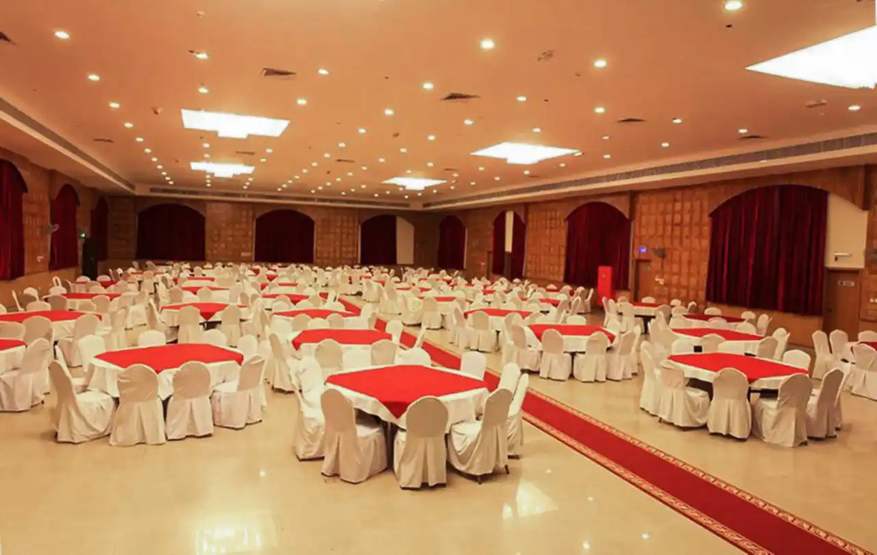 Dream ball Banquet Hall in Muscat Oman-2
