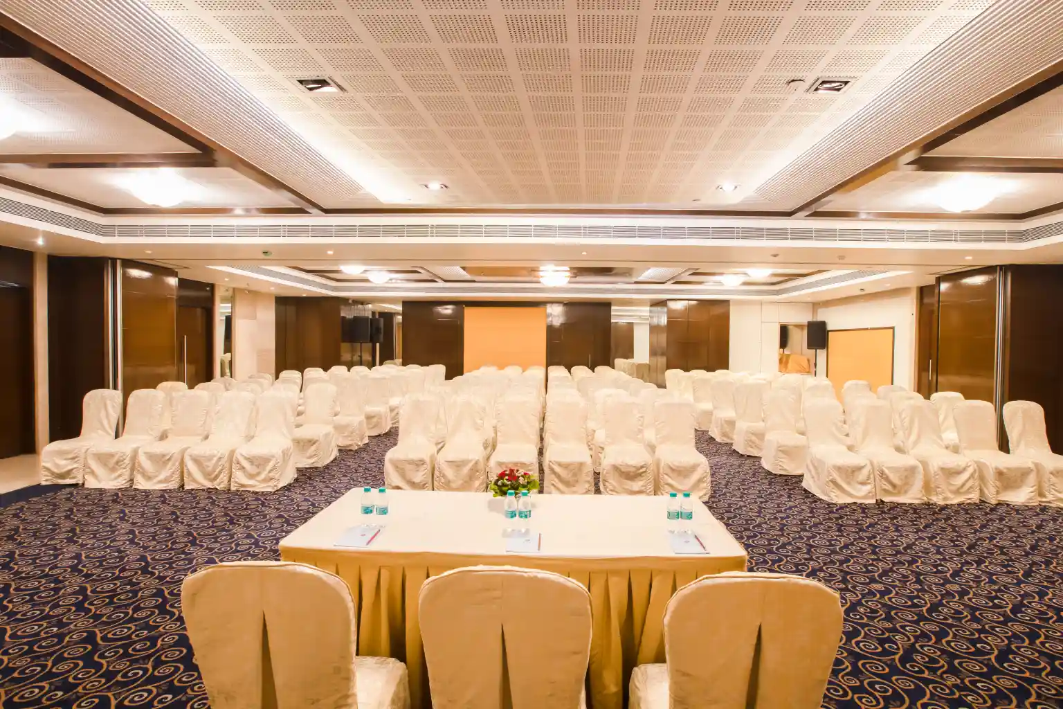 Imperial-banquet-hall-in-pune-at-ramee-grand-hotel-on-apte-road