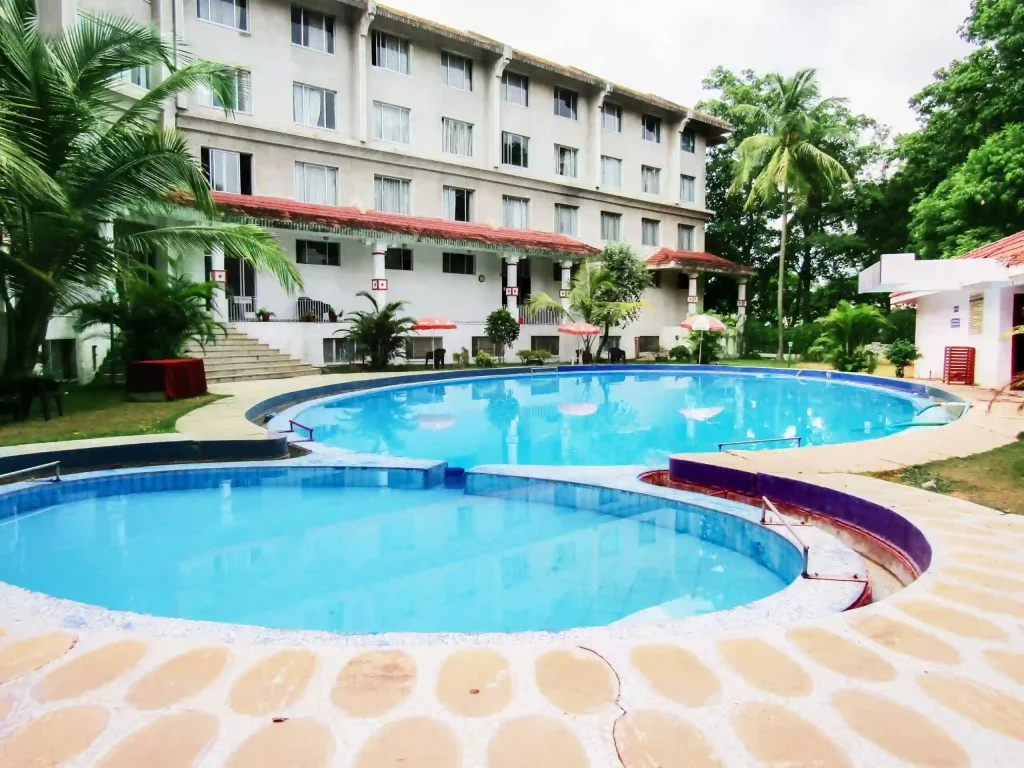 Pool-at-3 Star hotel in Tirupati - Ramee Guestline Hotel-in Tirupati