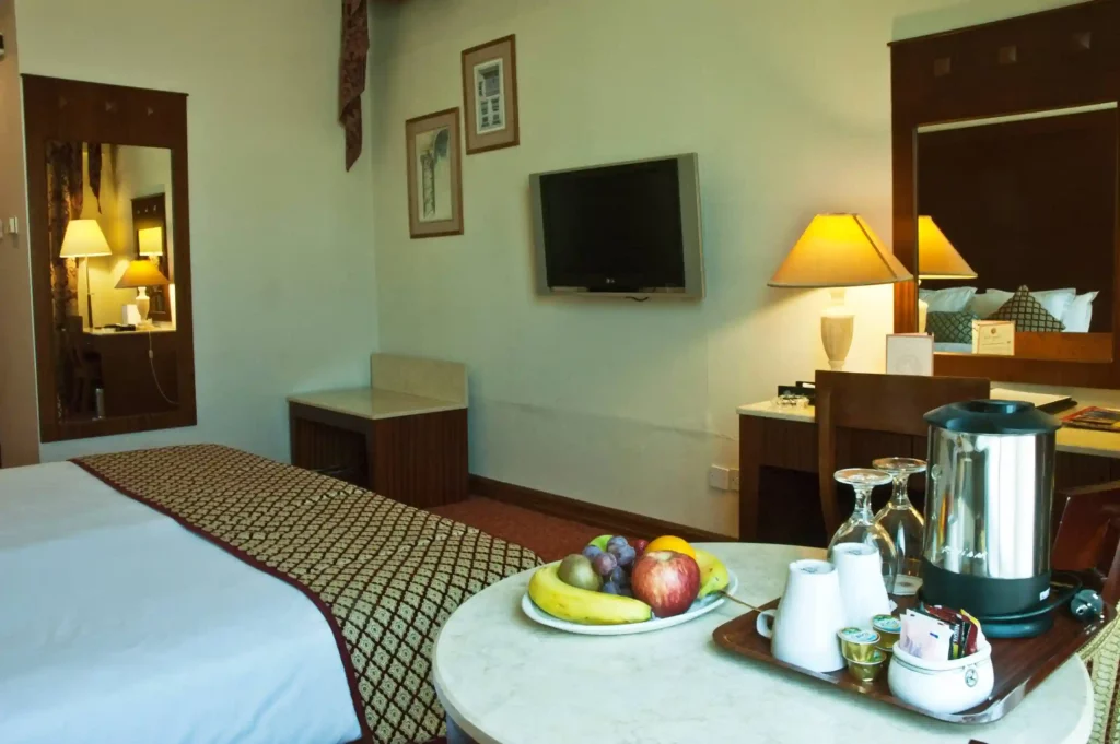 Standard-Room-regent-palace-Hotel in Bur Dubai, Dubai-5