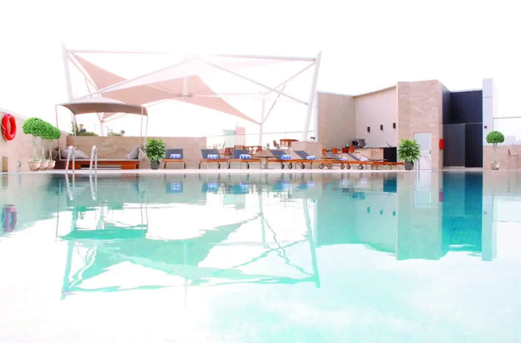 Swiming-Pool-Hotel in Seef- Ramee Grand Hotel & Spa, Seef
