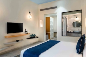 executive-rooms-with-balcony-royal-resort-udaipur-1075x510