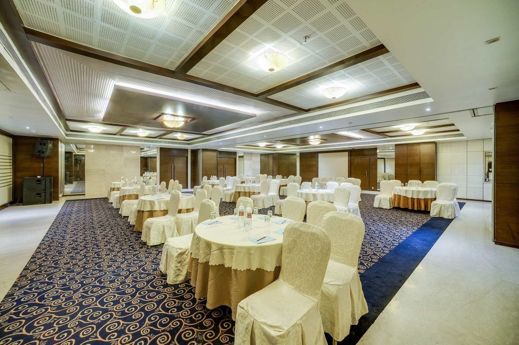 regal-banquet-hall-in-pune-at-ramee-grand-hotel-on-apte-road.