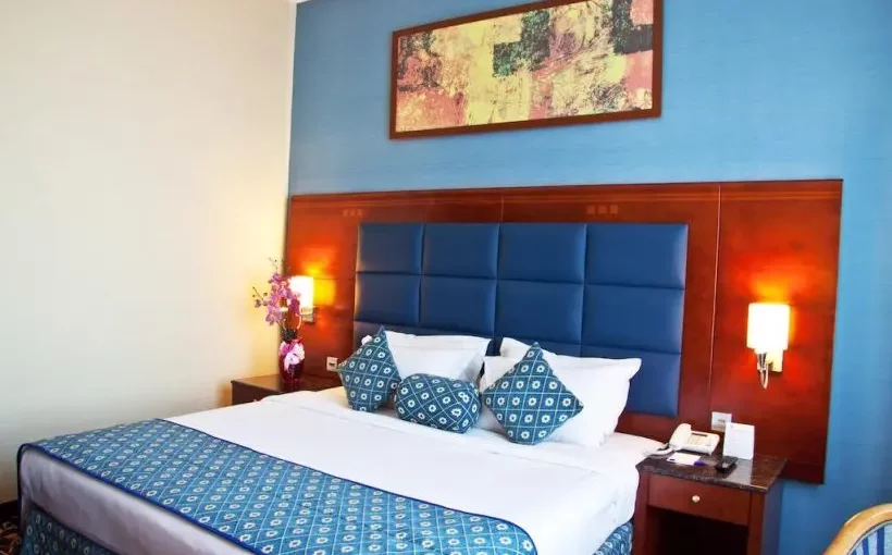standard king-rooms at ramee rose hotel in dubai al barsha-2